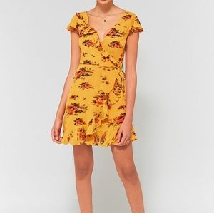 NWT - Kimchi Blue Pins & Needles Flirty Wrap Dress